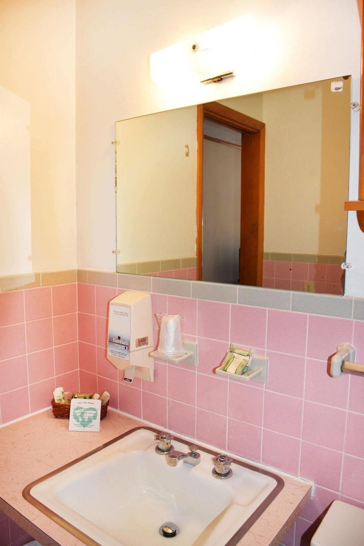 كوينزبيري Wakita Court Motel المظهر الخارجي الصورة